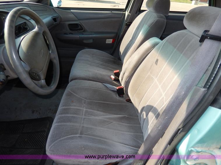 image for item I4360 1994 Ford Taurus GL