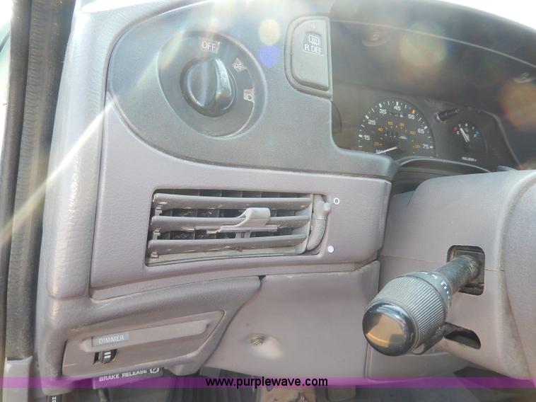 image for item I4360 1994 Ford Taurus GL