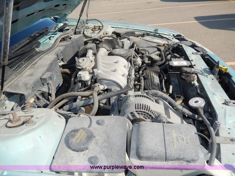image for item I4360 1994 Ford Taurus GL