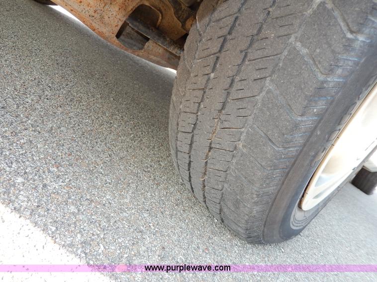 image for item I4360 1994 Ford Taurus GL