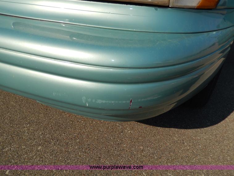 image for item I4360 1994 Ford Taurus GL