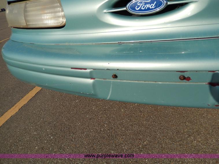 image for item I4360 1994 Ford Taurus GL