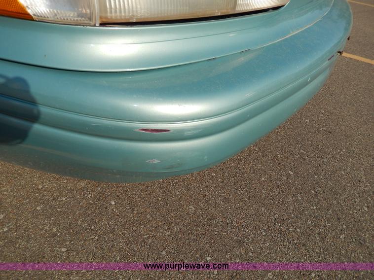 image for item I4360 1994 Ford Taurus GL