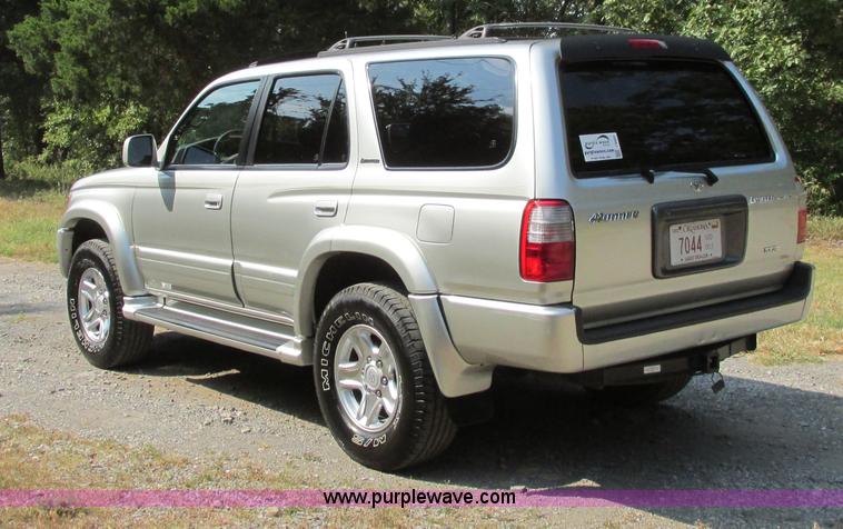 image for item I4982 1999 Toyota 4Runner Limited SUV