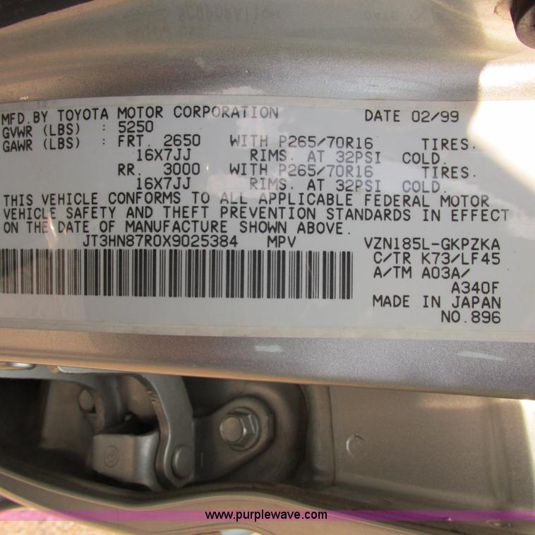 image for item I4982 1999 Toyota 4Runner Limited SUV