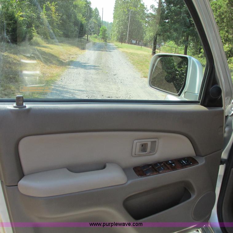 image for item I4982 1999 Toyota 4Runner Limited SUV