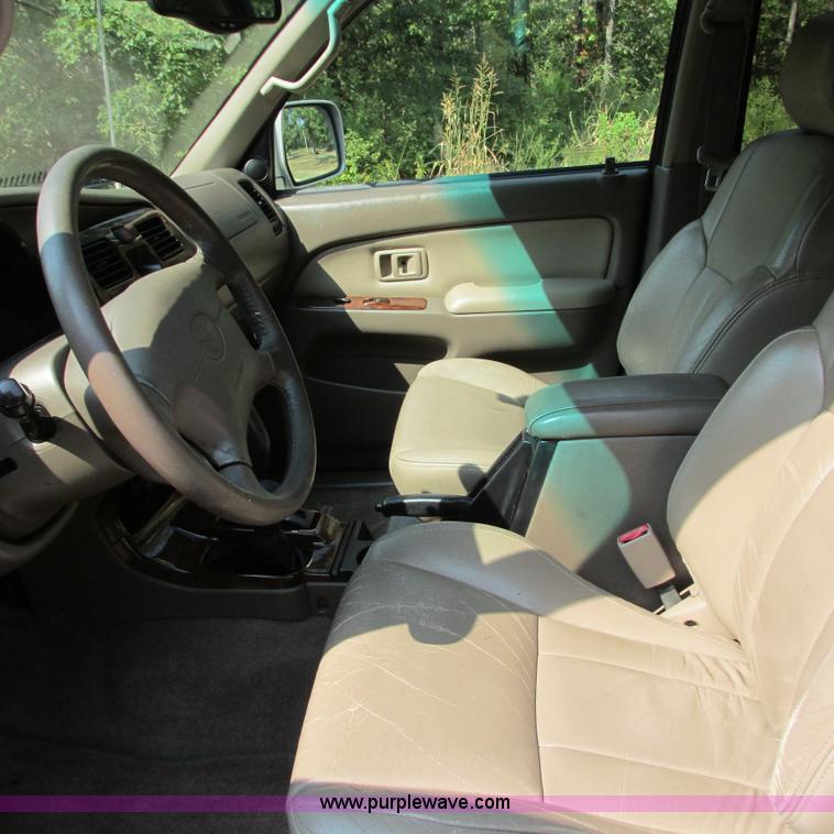 image for item I4982 1999 Toyota 4Runner Limited SUV