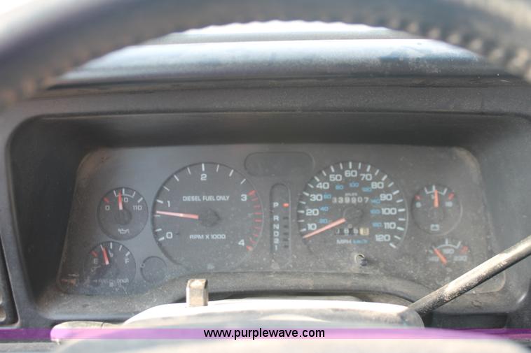 image for item I8094 1995 Dodge Ram 2500 ST Club Cab flatbed truck