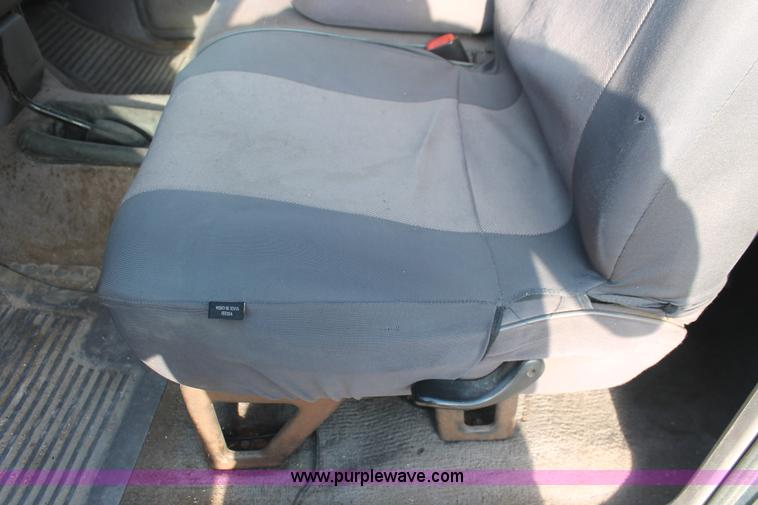 image for item I8094 1995 Dodge Ram 2500 ST Club Cab flatbed truck