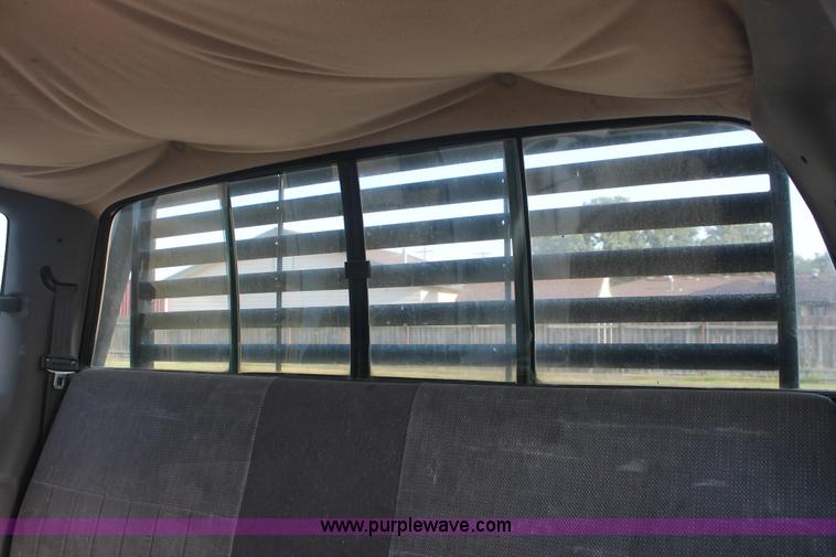 image for item I8094 1995 Dodge Ram 2500 ST Club Cab flatbed truck