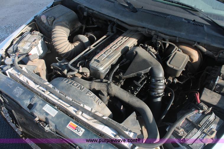 image for item I8094 1995 Dodge Ram 2500 ST Club Cab flatbed truck