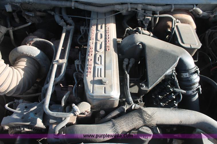 image for item I8094 1995 Dodge Ram 2500 ST Club Cab flatbed truck