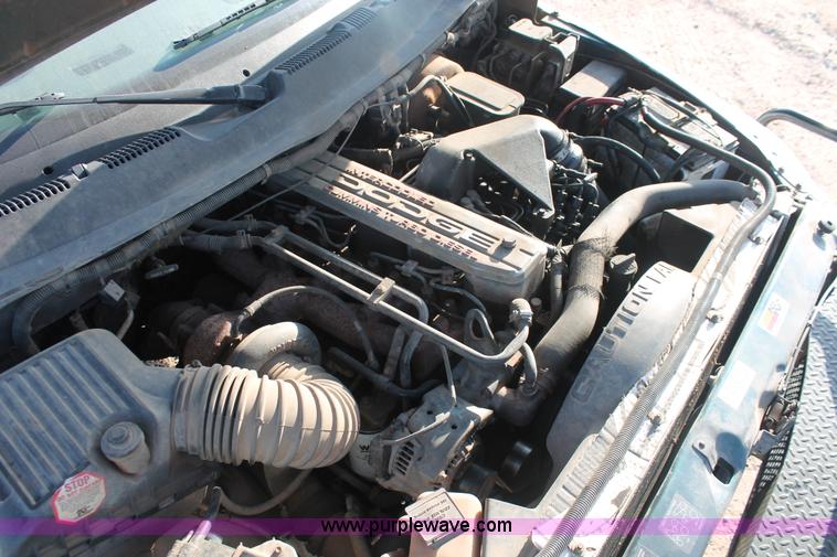 image for item I8094 1995 Dodge Ram 2500 ST Club Cab flatbed truck