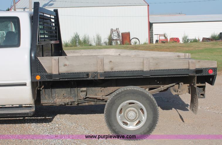 image for item I8094 1995 Dodge Ram 2500 ST Club Cab flatbed truck