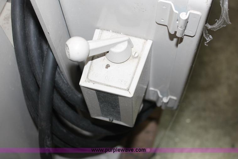 image for item I8131 Nelmor AG88 auger grinder