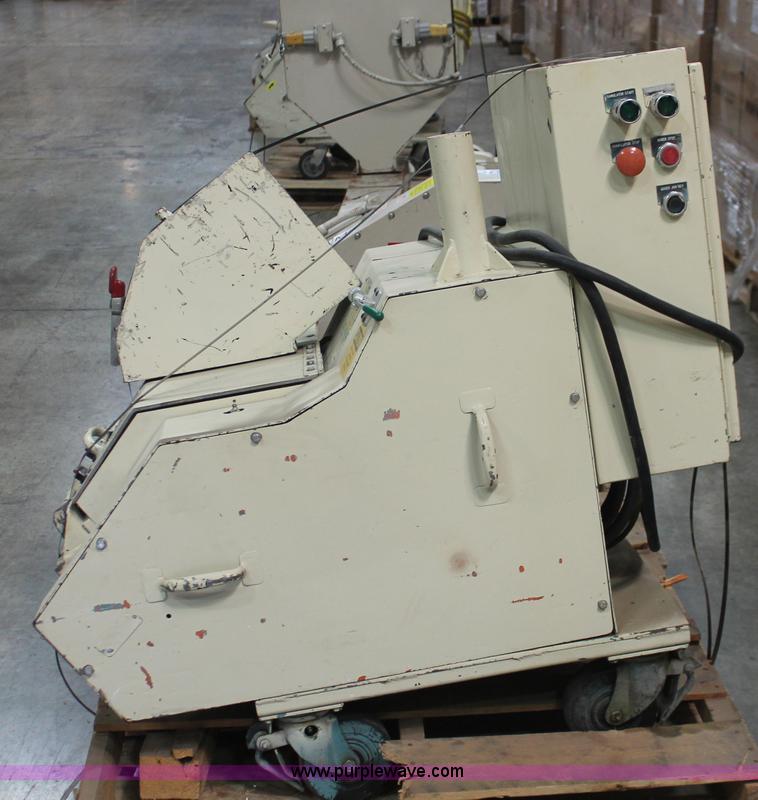 image for item I8132 Nelmor AN1010M auger grinder