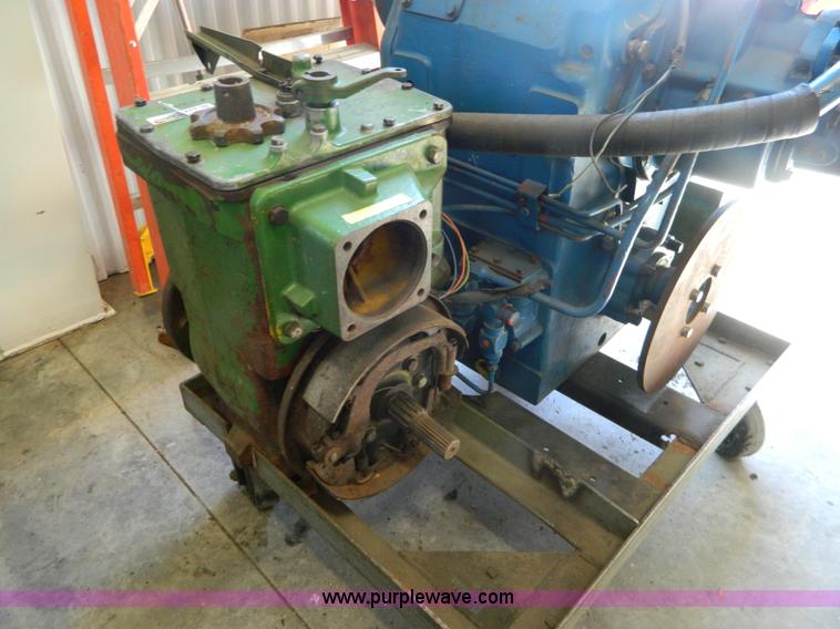 image for item AD9039 Ford/Versitile V946 transmission