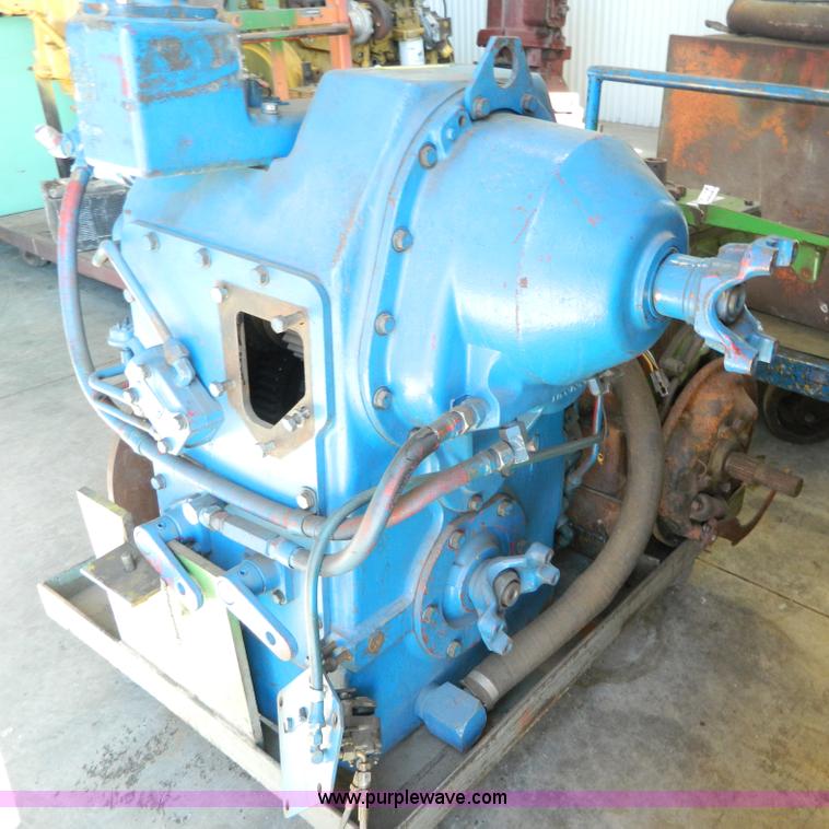 image for item AD9039 Ford/Versitile V946 transmission