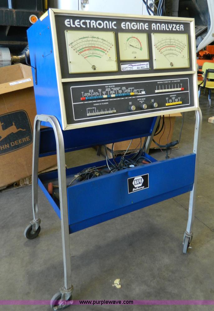 Napa electronic engine analyzer in Goodland, KS Item AD9051 sold