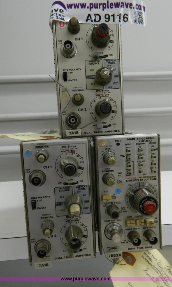 image for item AD9116 Tektronix amps