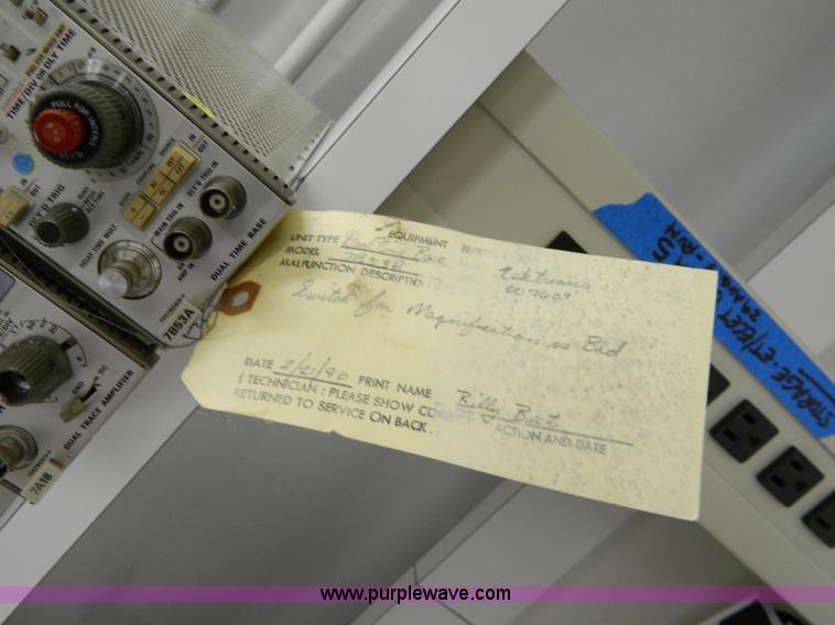 image for item AD9116 Tektronix amps