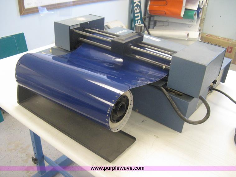 image for item AN9507 Signmaker IVB vinyl cutter