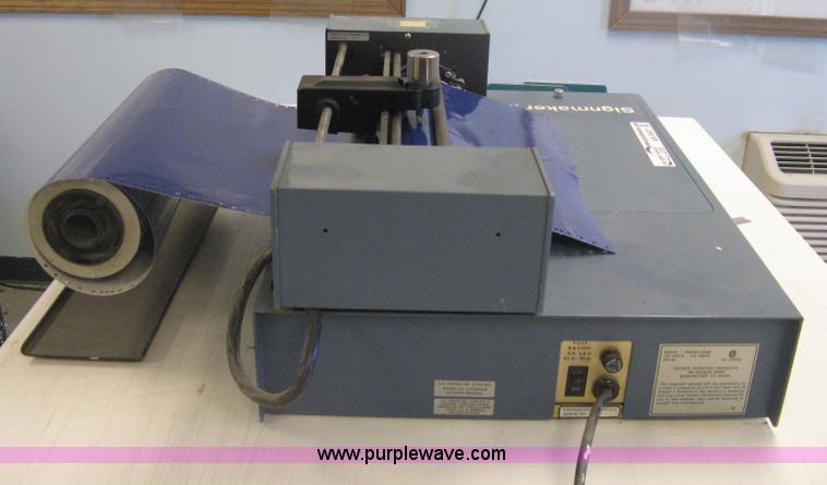 image for item AN9507 Signmaker IVB vinyl cutter