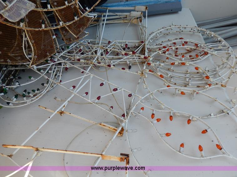 image for item AV9505 Assorted street lamp Christmas lights