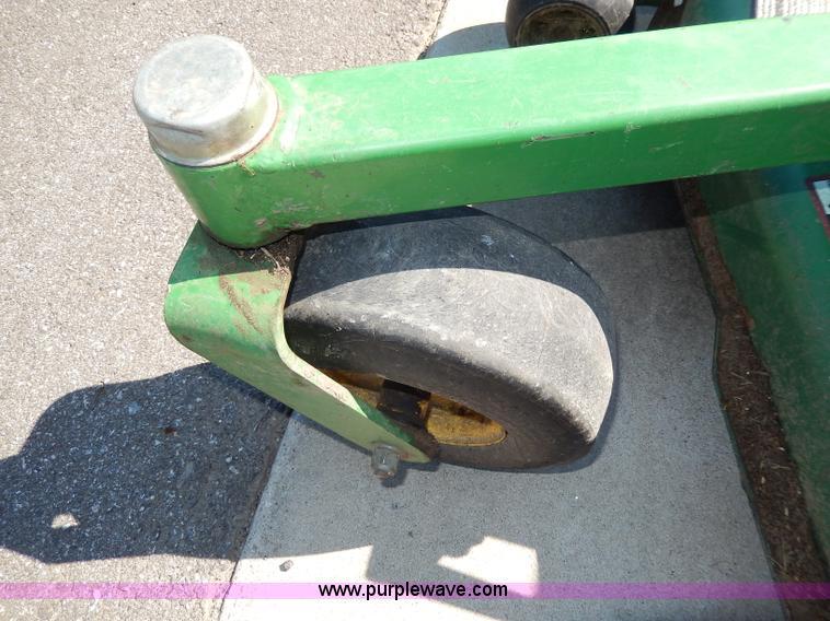 image for item AV9519 John Deere F620 ZTrak lawn mower