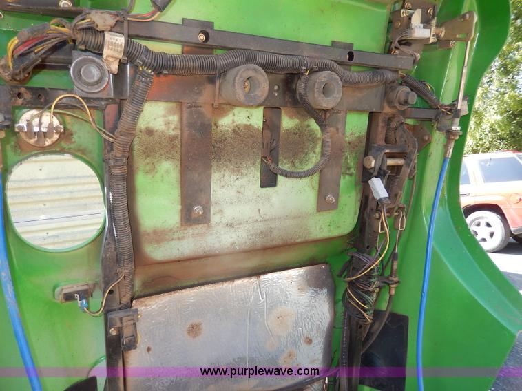 image for item AV9519 John Deere F620 ZTrak lawn mower