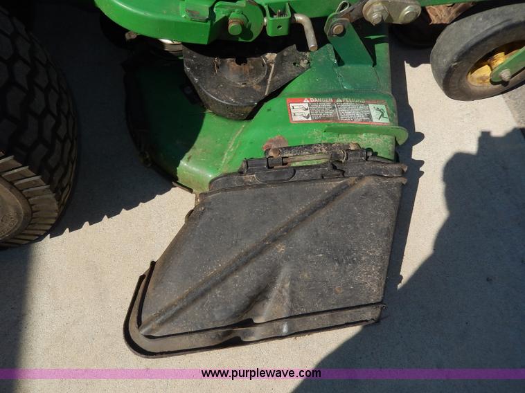 image for item AV9519 John Deere F620 ZTrak lawn mower