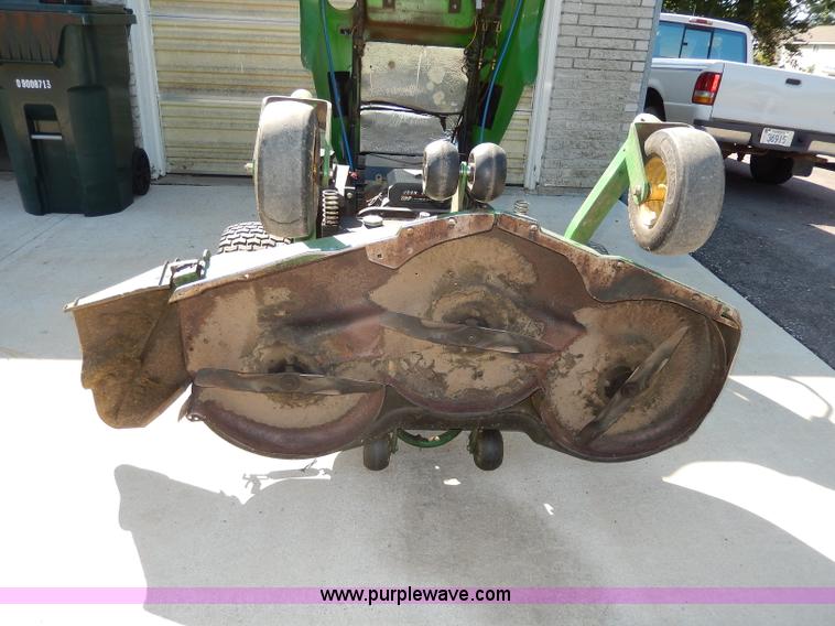 image for item AV9519 John Deere F620 ZTrak lawn mower