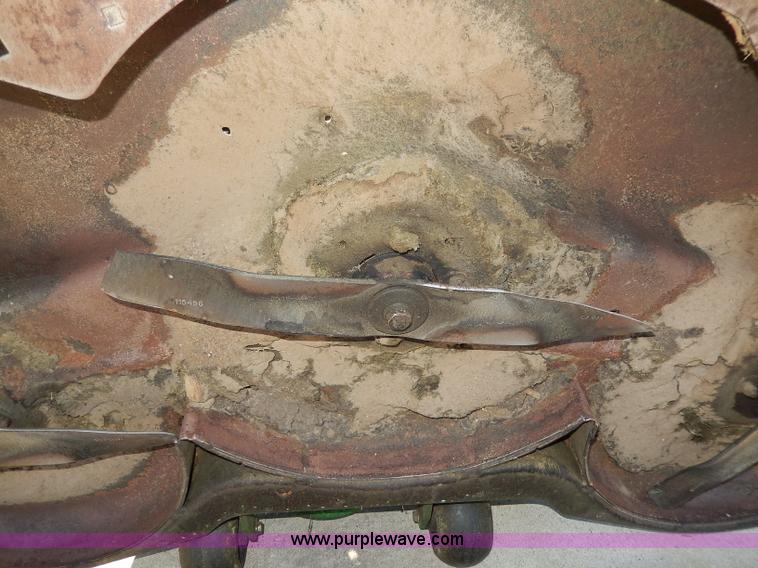 image for item AV9519 John Deere F620 ZTrak lawn mower