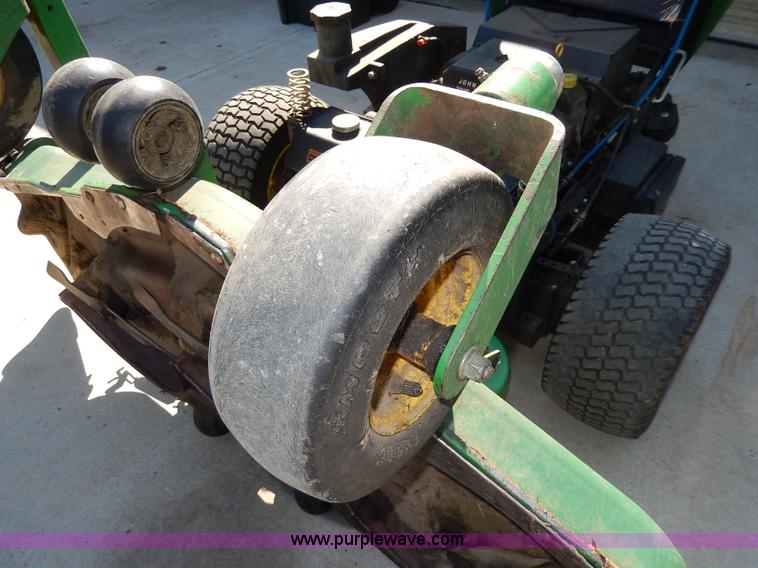image for item AV9519 John Deere F620 ZTrak lawn mower