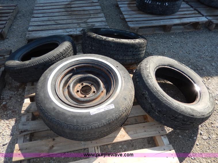 image for item AV9523 (4) used assorted tires