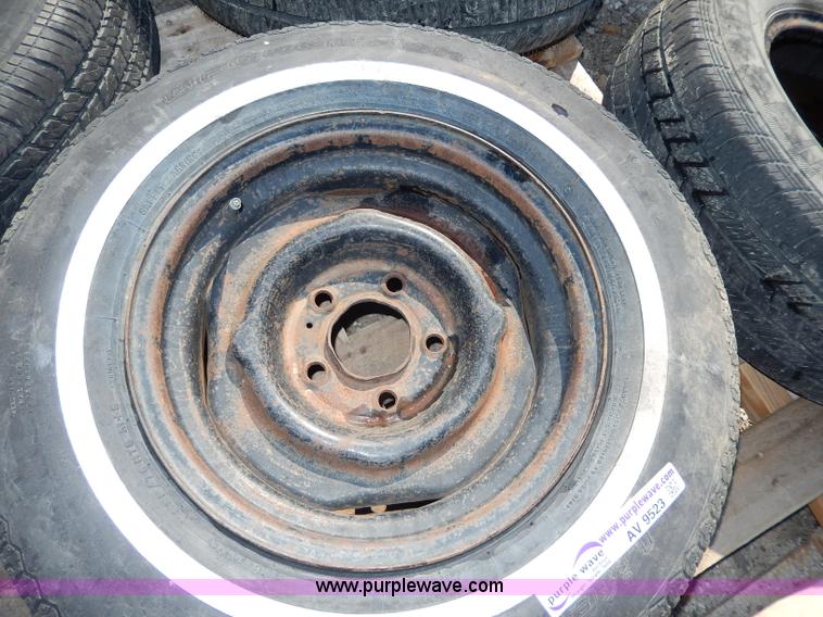 image for item AV9523 (4) used assorted tires