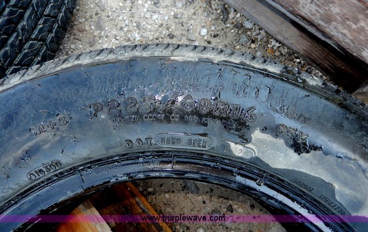 image for item AV9523 (4) used assorted tires