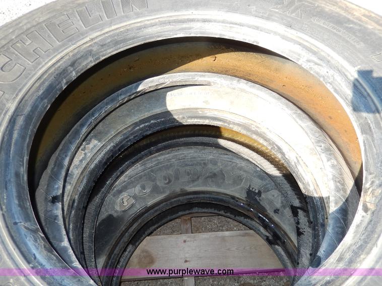 image for item AV9530 (3) used 11R22.5 tires