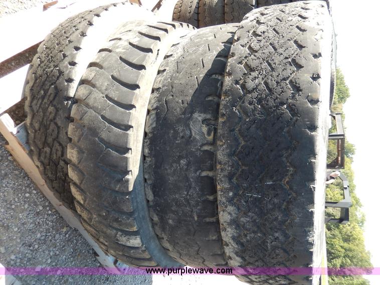 image for item AV9531 (4) used 11R22.5 tires