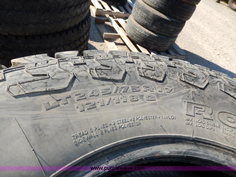 image for item AV9532 (5) used 245/75R17 tires