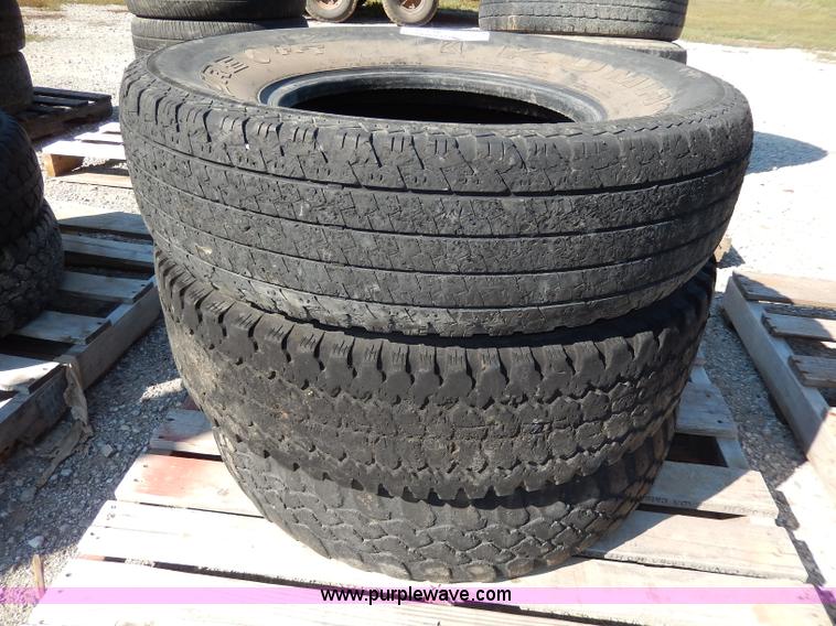 image for item AV9534 (3) used 235/85R16 tires