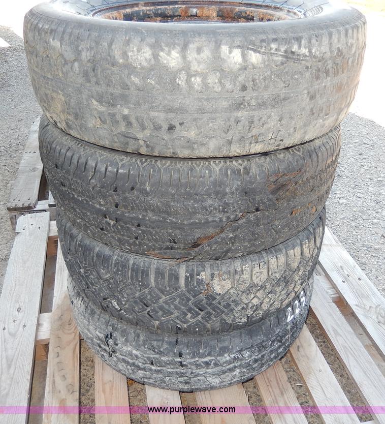 image for item AV9536 (4) used 225/70R15 tires and wheels
