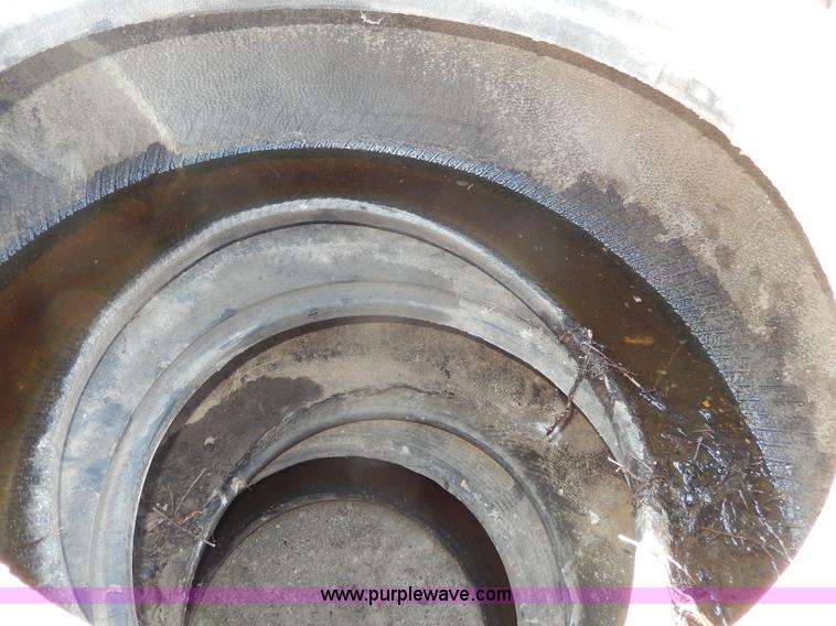 image for item AV9539 (3) used 17.5-24 tires