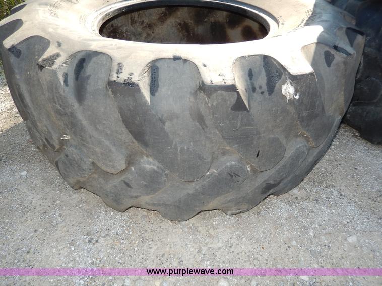 image for item AV9540 (5) used 19.5-24 tires