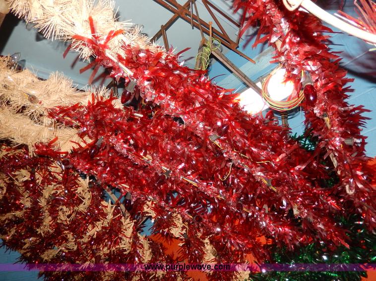 image for item AV9550 Assorted street light hanging Christmas decorations