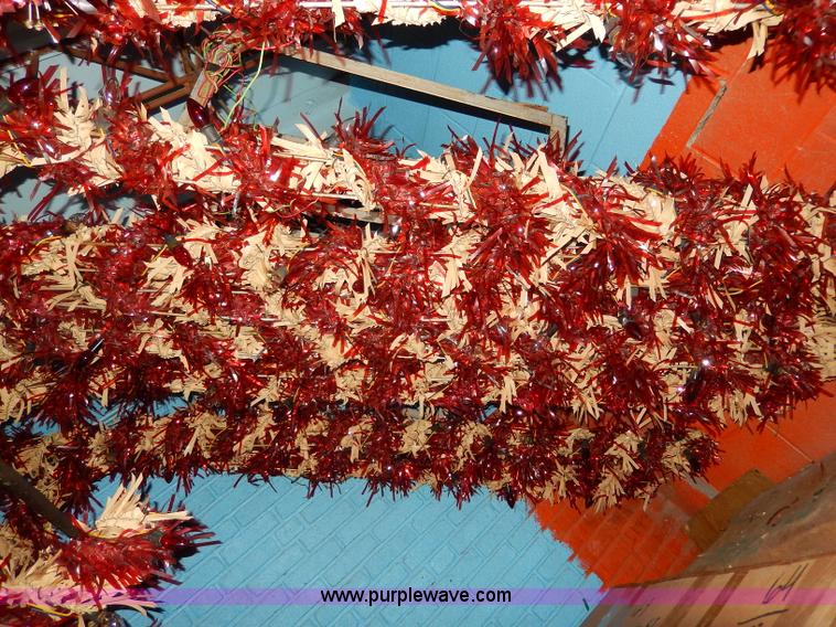 image for item AV9550 Assorted street light hanging Christmas decorations