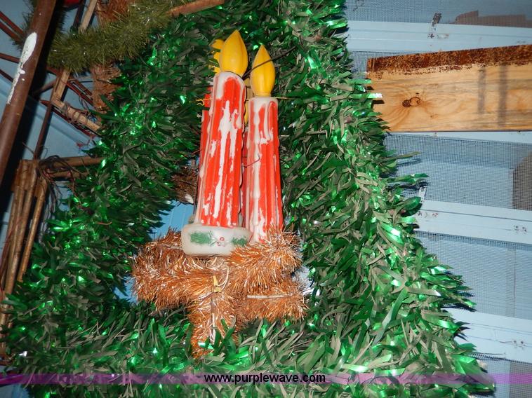 image for item AV9550 Assorted street light hanging Christmas decorations