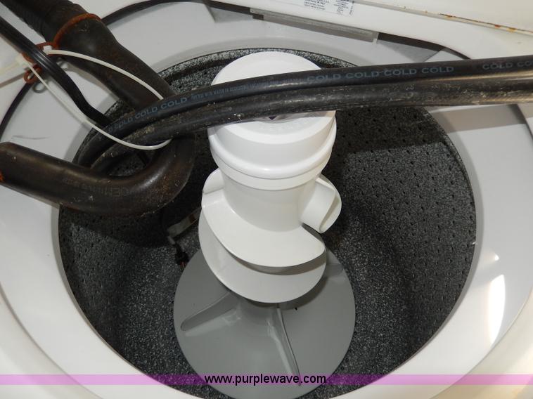 image for item AV9594 Whirlpool washing machine