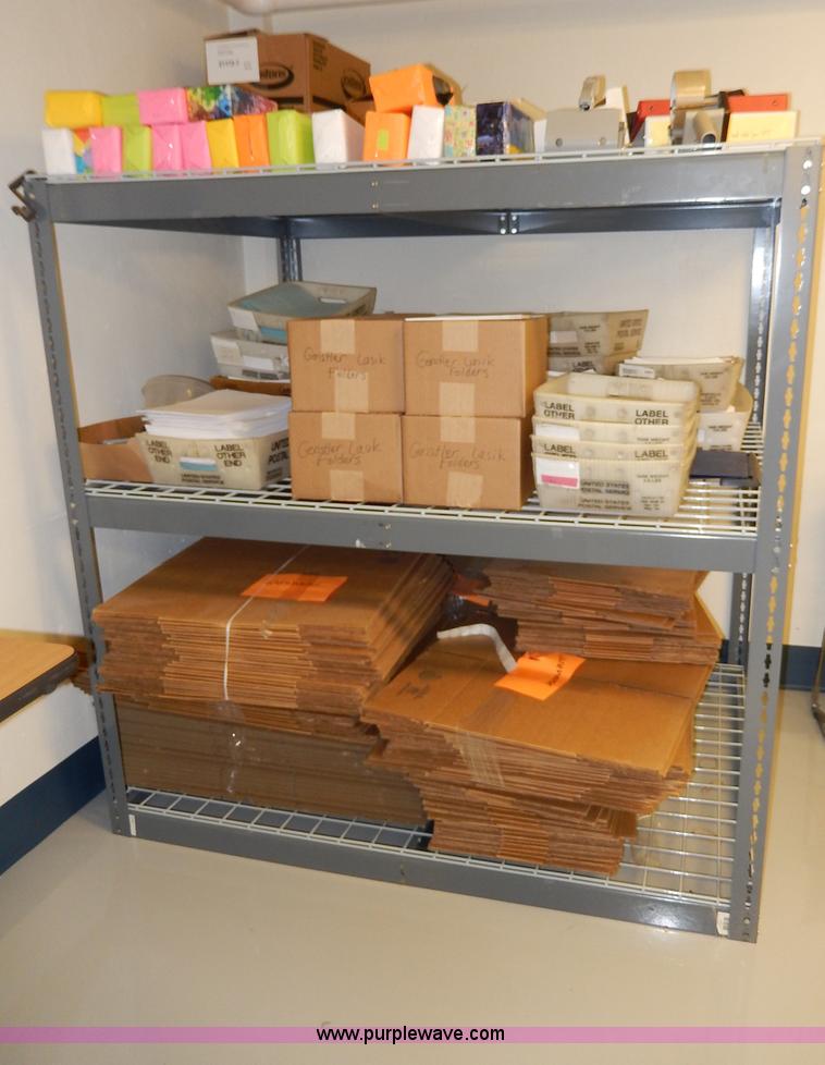 image for item AV9595 Assorted wire pallet racking