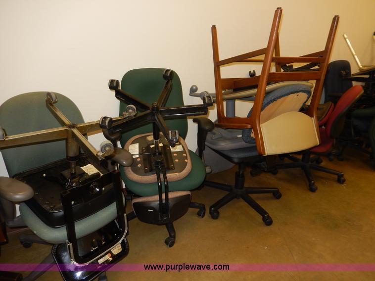 image for item AV9744 (42) assorted office chairs